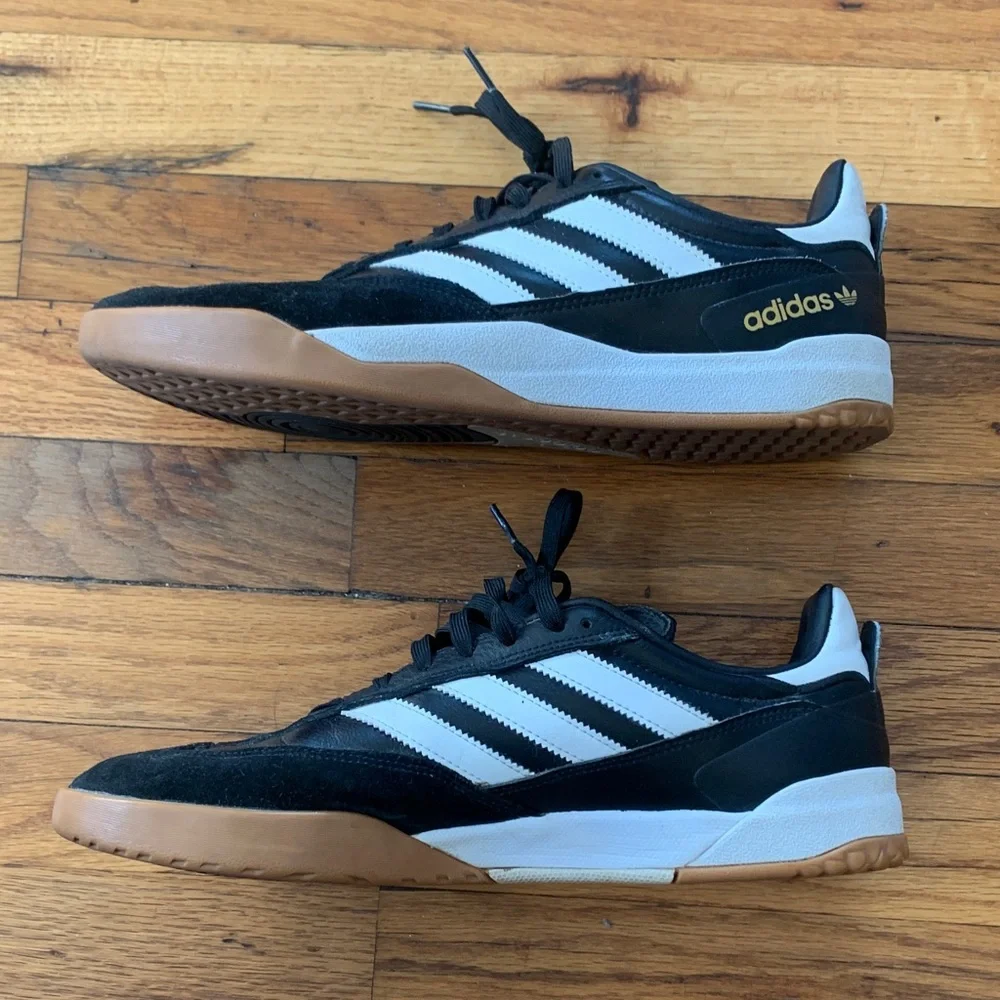 Adidas Men's Black and White Sneakers with Gum Sole - Picture 3 of 5